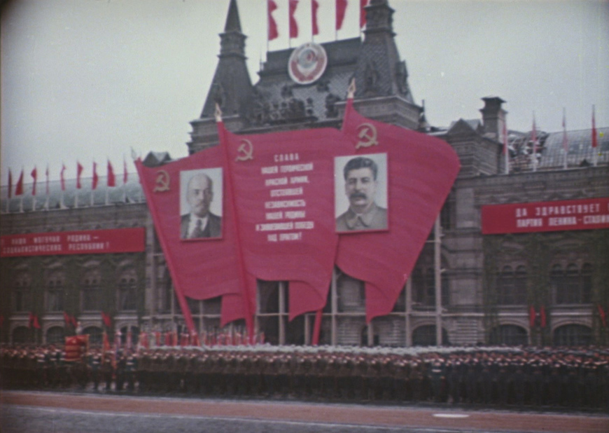 Первый Парад Победы 1945 года в эфире телеканала «Арсенал»